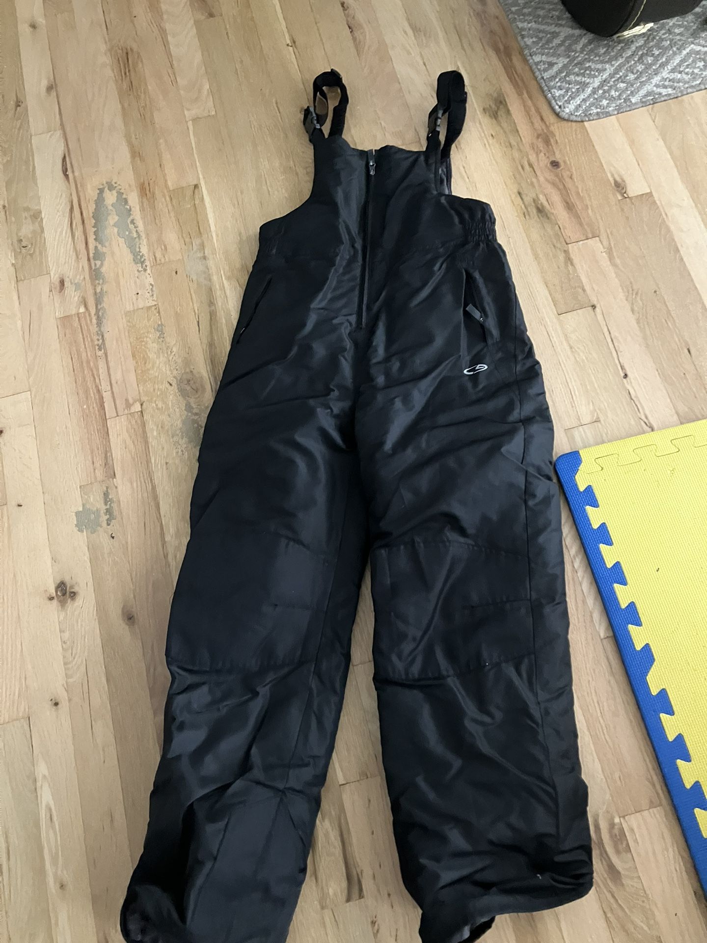 Kids Ski Gear - Bibs, Pants, Gloves, Masks, Goggle