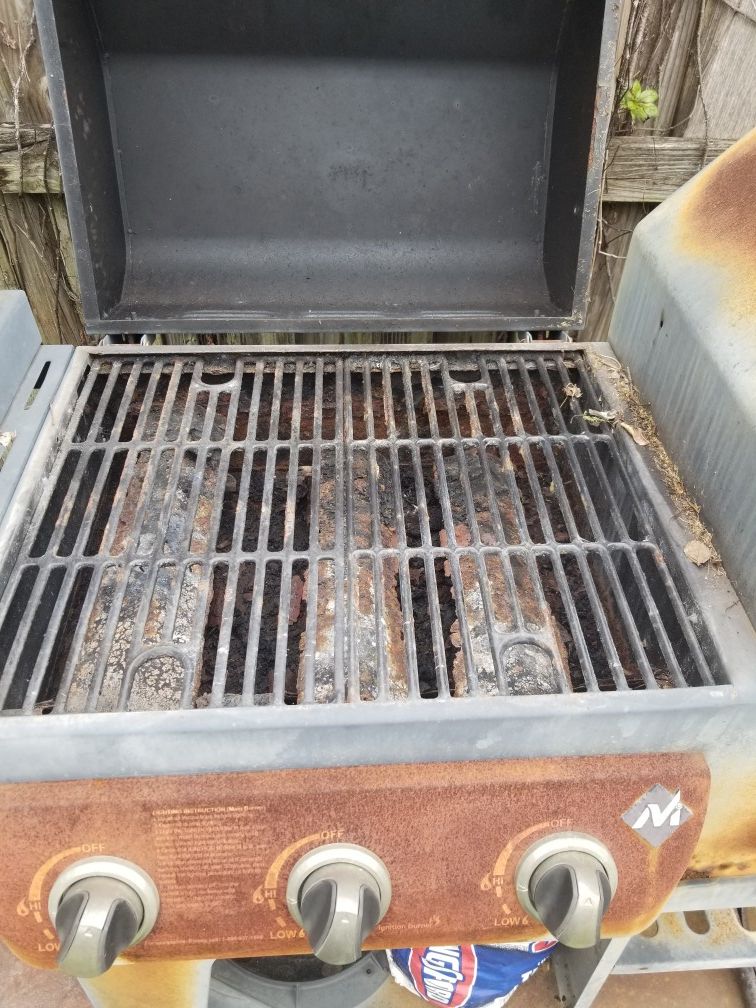 Free bbq gas grill come get it