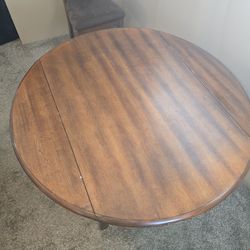 Circular table