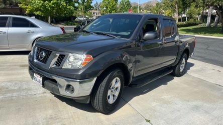2010 Nissan Frontier crew cab
