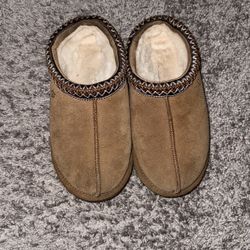 Ugg Size 6