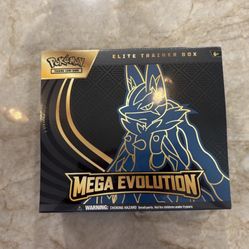 Pokemon Mega Evolution Lucario ETB