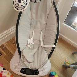 4 Mom's Baby Swing