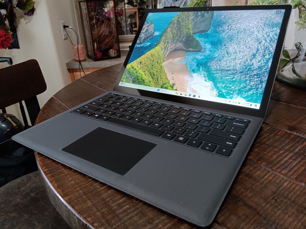 Surface Laptop 2