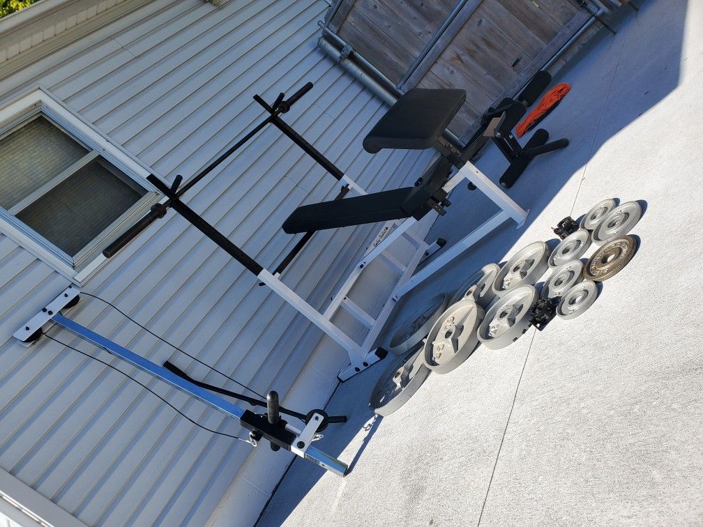 Body-Solid Squat Rack / Weight Bench with Bar and Weights