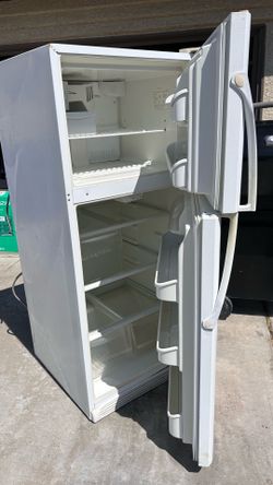 Se ve de refrigerador y grill  200 por los 2