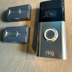 Ring Doorbell 3 with 2 batteries and champagne gold cover 
