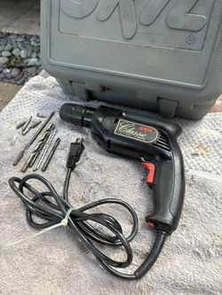 SKIL CLASSIC 1/2” ELECTRIC VARI SPEED REVERSING DRILL-6360- Like New-4.5 AMP, Keyless Chuck, Bits/Tips, 8’ Cord, Case