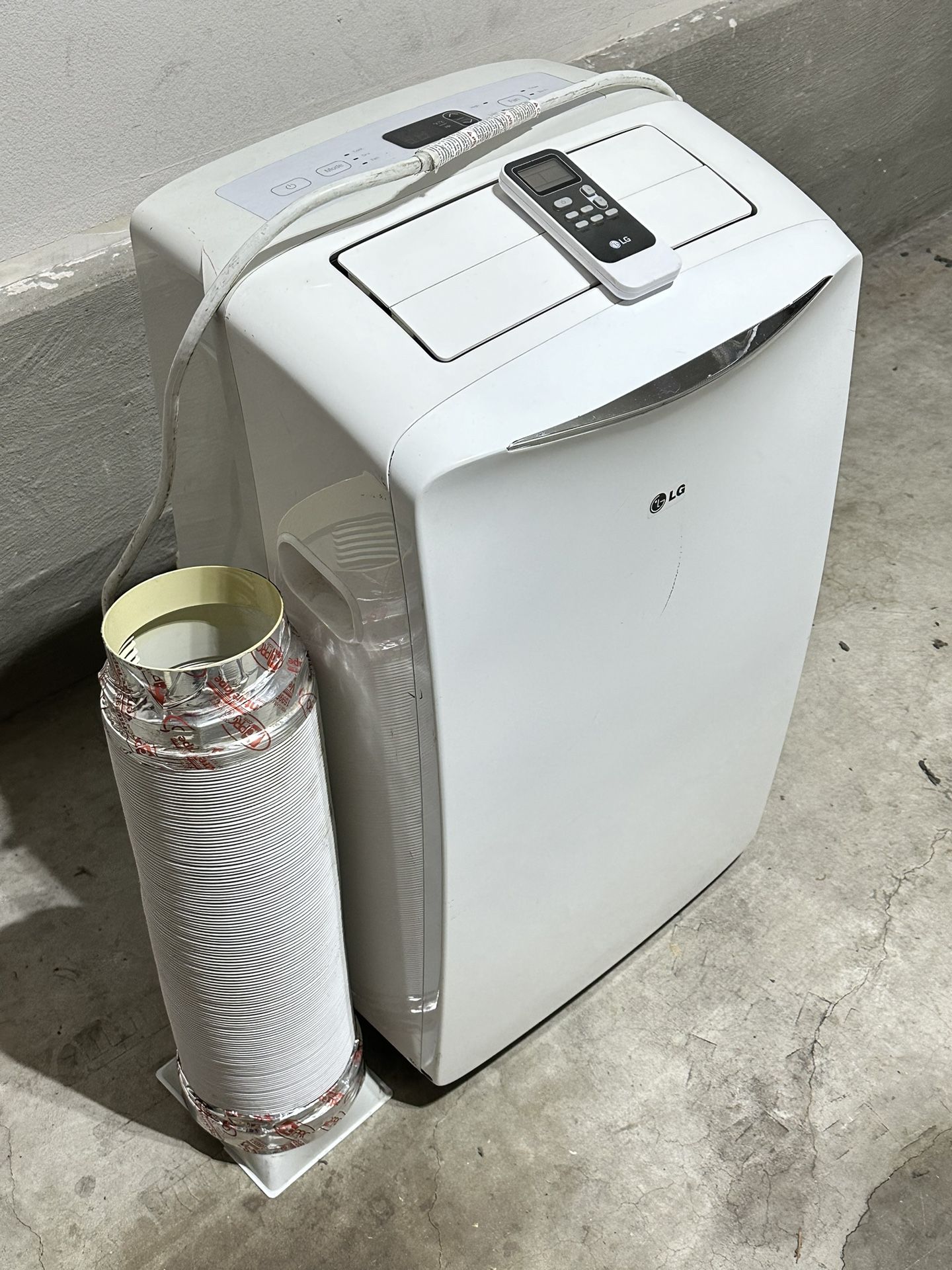 LG LP1417WSRSM Portable AC, Used In Good Condition
