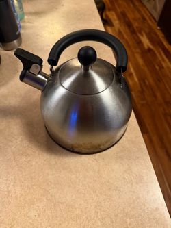 Tea kettle