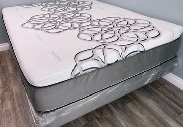 Queen Sky comfort bamboo cool gel memory foamm matres