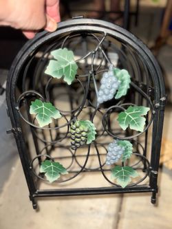 VTG Black Metal Grape/Vines 9-Bottle Gated Tabletop Dome Shape Wine Rack
