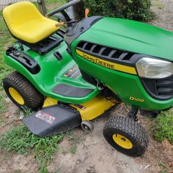 JOHN DEEER D100. 17/12 HP. 42" CUT. RUNS GREAT. 1,050 CASH