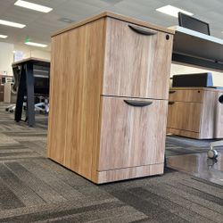 Mobile Locking Vertical File Cabinet