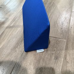 Fanwer Positioning Wedge Pillow Memory Foam Wedge Pillows - 3 in 1, 40 Degree, 3 Count