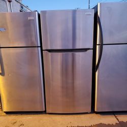 FRIGIDAIRE STAINLESS STEEL FRIDGE