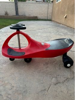 Lil Rider Wiggle Car Ride on Toy with No Batteries or Pedals, Red Black