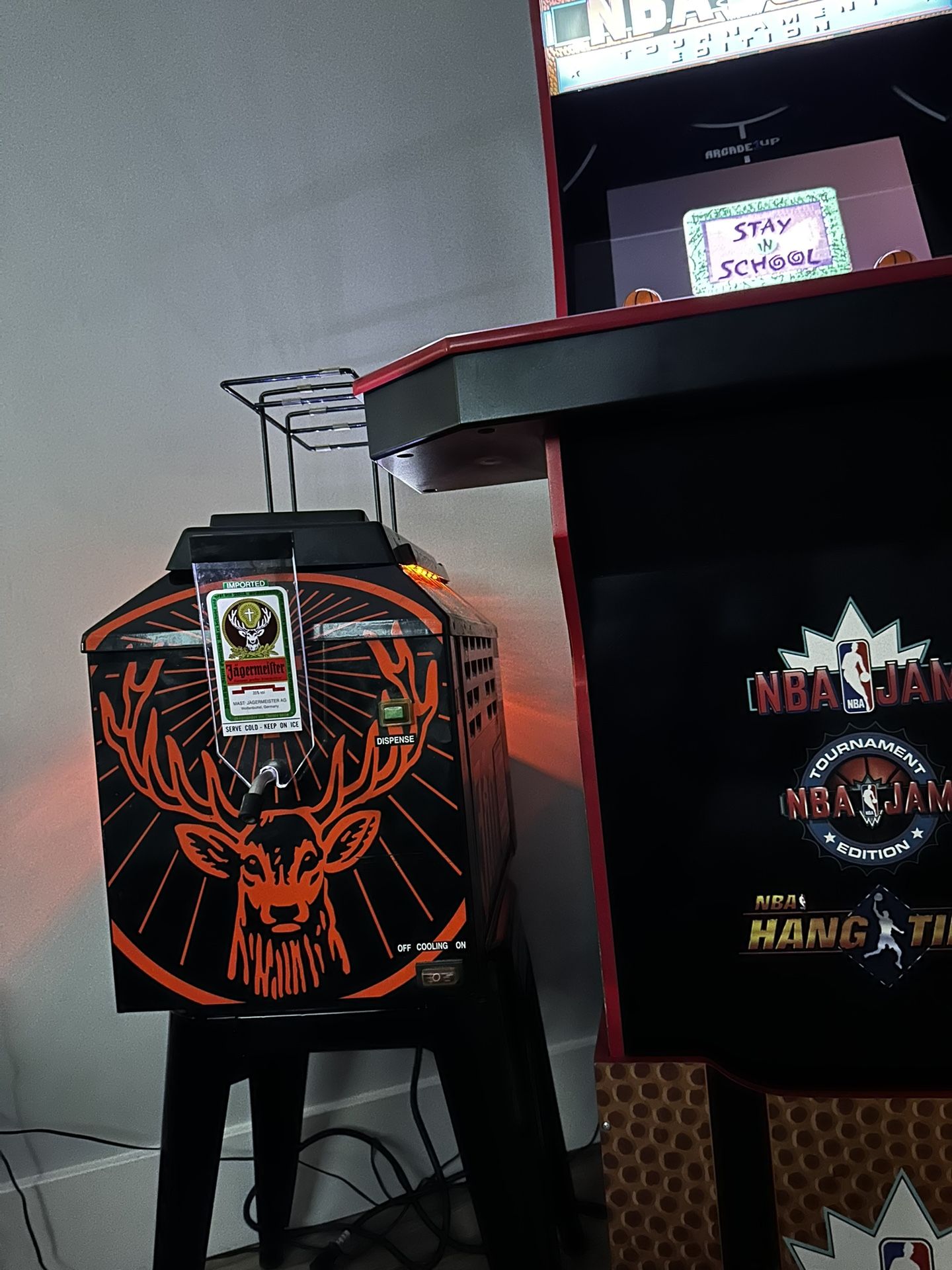 Jagermeister Tap Machine Model J99 Three 3 Bottle Shot Dispenser Chiller