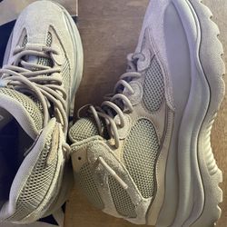 Size 11 Yeezy Desert Boots “rock”