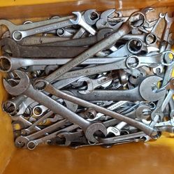 VINTAGE MADE IN USA WRENCHES.  OVER 35LBS , MANY BRANDS PLEASE DON'T ASK ME TO COUNT OR PICK OUT BRANDS 