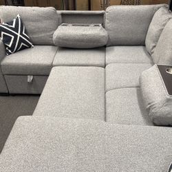 New 4pcs Gray convertible sectional