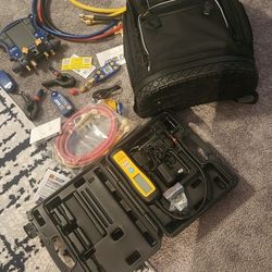 Yellow Jacket Digital Manifold Kit With Gas Leak Detector