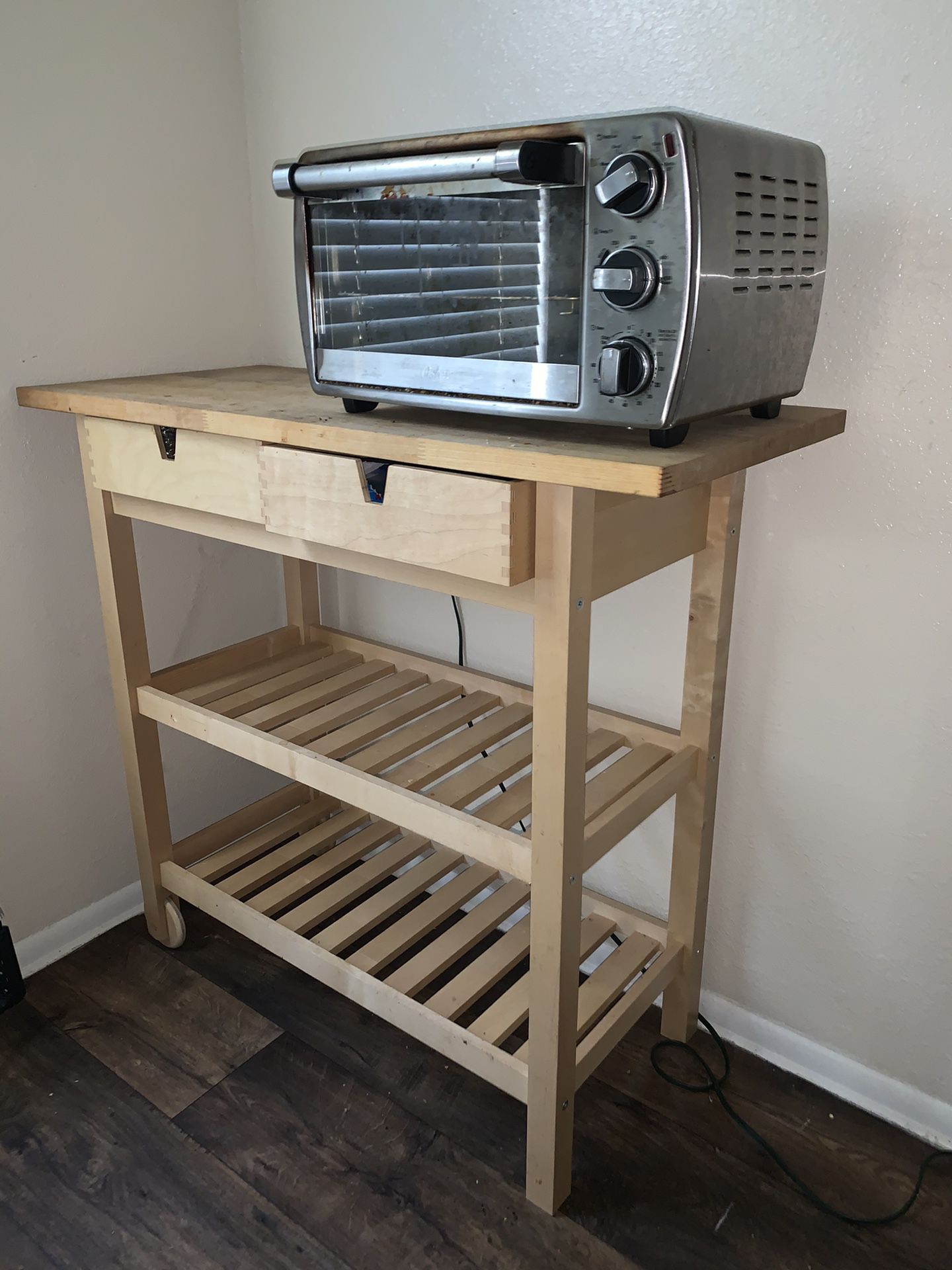 Kitchen moveable table