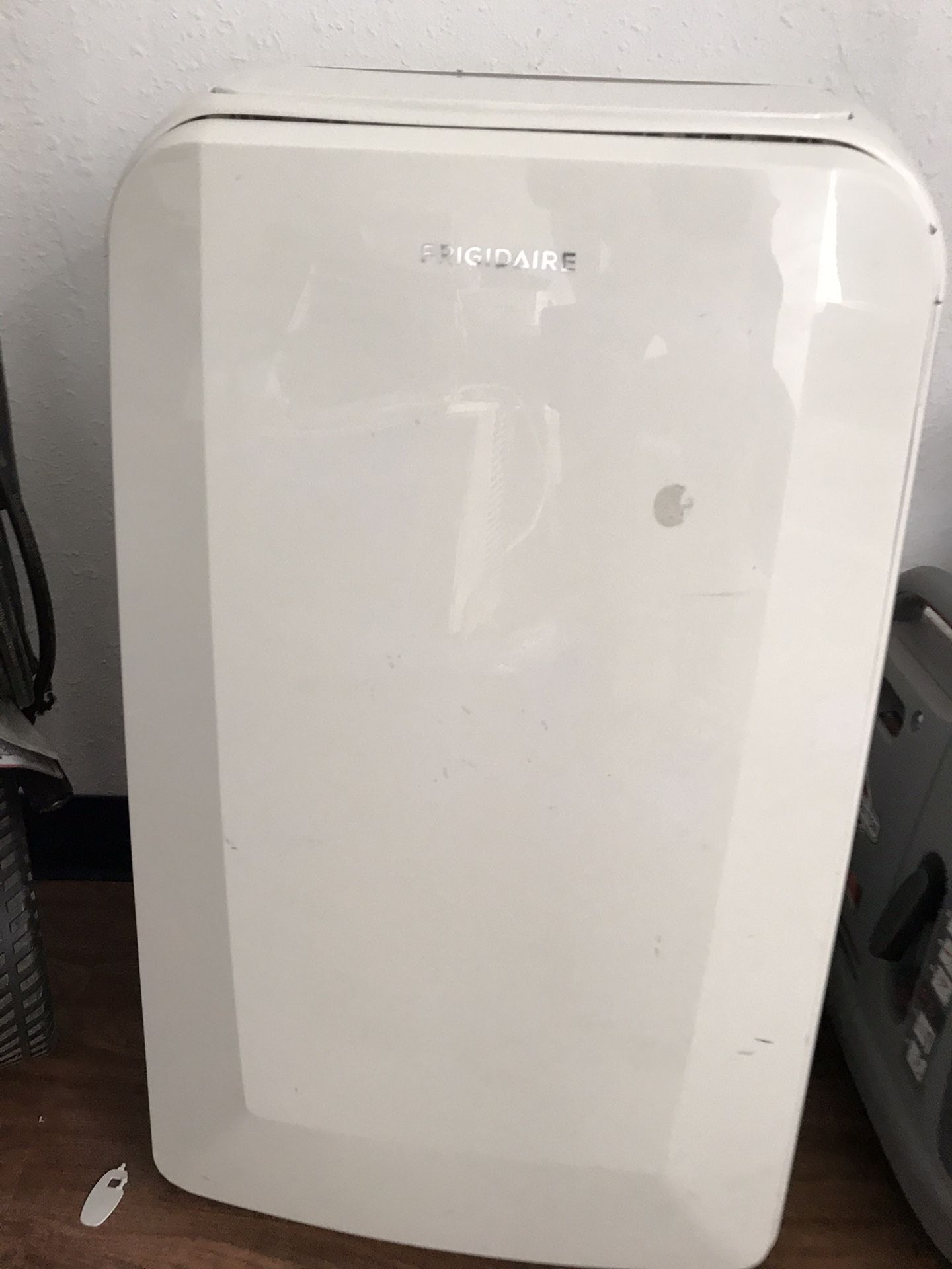 Frigidaire Air conditioner AC Portable 14,000 BTU