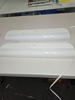 2 white 18" under cabinet lights