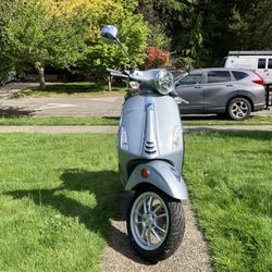 Vespa Primavera 2022