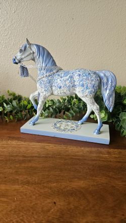 trail of painted ponies crystal resin horse