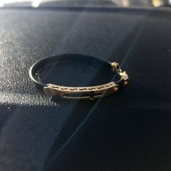 18K Gold Cross Pendant (Broken Band) – Real Solid Gold