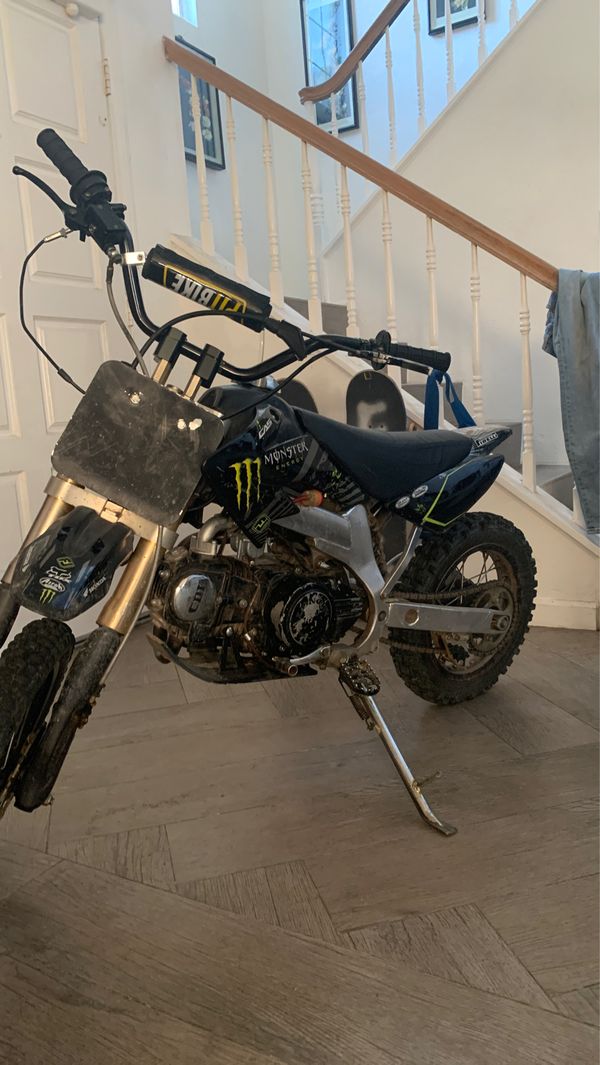 Dirt bike 125cc manual for Sale in Oceanside, CA - OfferUp