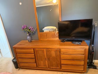 Bassett Oak Complete 5 Piece Bedroom Set