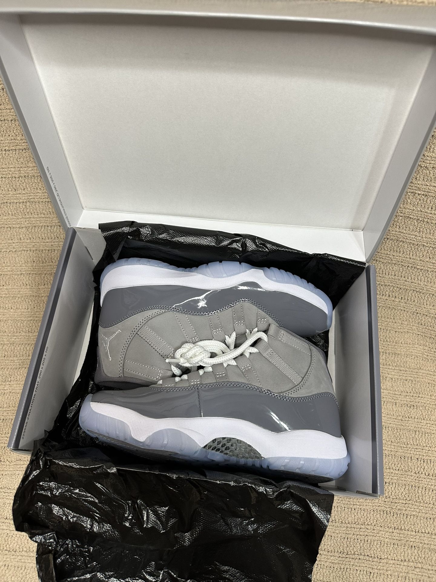 NEW Air Jordan Cool Grey 11s Men’s 4.5 Women’s 6