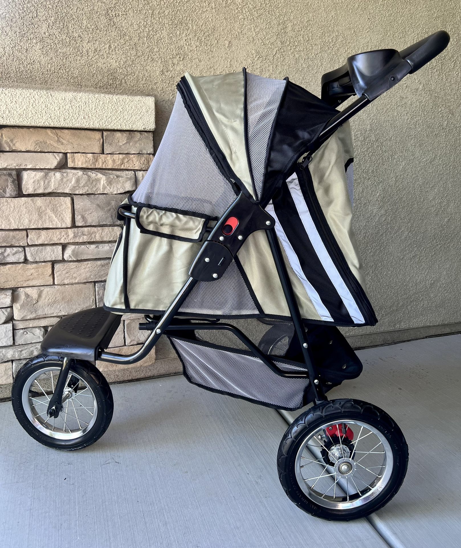 Gently used Guardian Gear Sage Green Sprinter EXT II Pet Stroller. We only used this stroller for a few months our puppy got to big. Very clean no rip