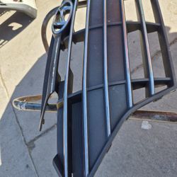 Hyundai Elantra Grille Oem
