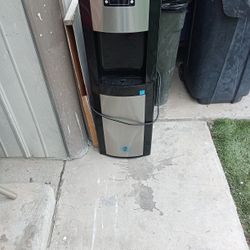 Glacier Bay Hot And Cold Water Cooler 