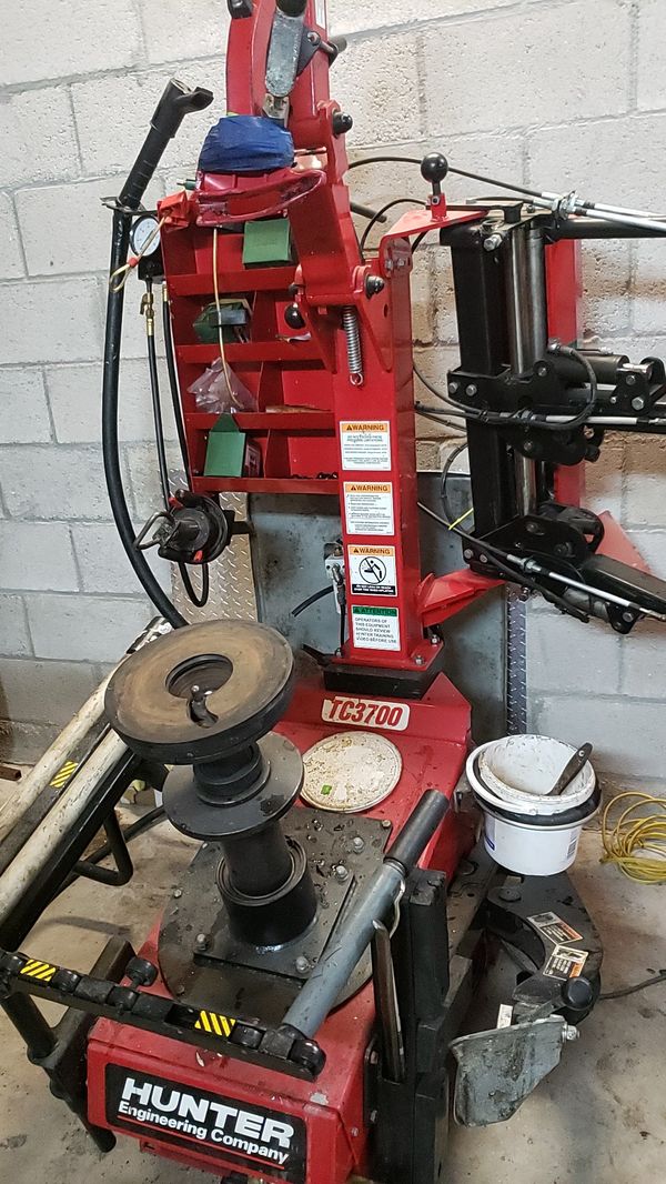 Hunter used tire machine TC3700 for Sale in Boca Raton, FL - OfferUp