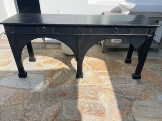 Console/entry table
