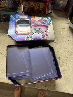 Pokémon Tina and Card Cases