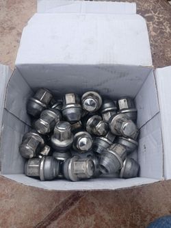 Lug nuts for Ford F150