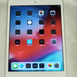 VERY NICE White APPLE iPad MINI 2 with 32 GB Storage