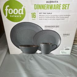   16 Pc Dinnerware Set