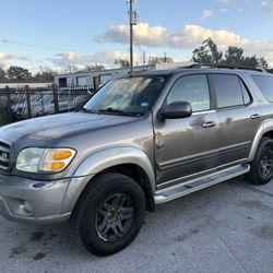 2004 Toyota Sequoia