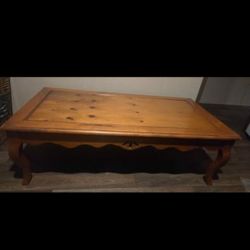 Solid wood large coffe table and side tables