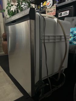 Dish washer