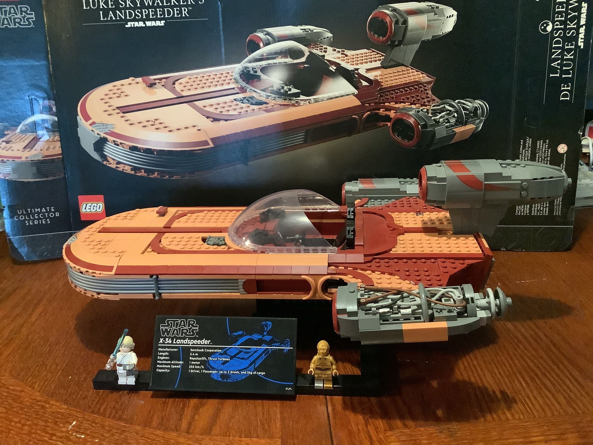 Luke Skywalker Landspeeder LEGO Set UCS