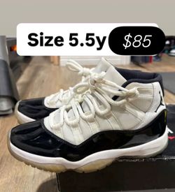 Jordan’s 11s concord size 5.5y