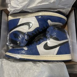 Air Jordan 1 "Royal"